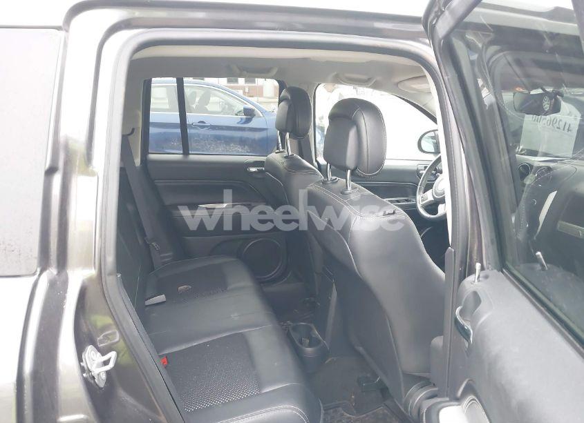 Photo 8 of 2016 Jeep Compass LATITUDE (VIN 1C4NJCEAXGD648311)