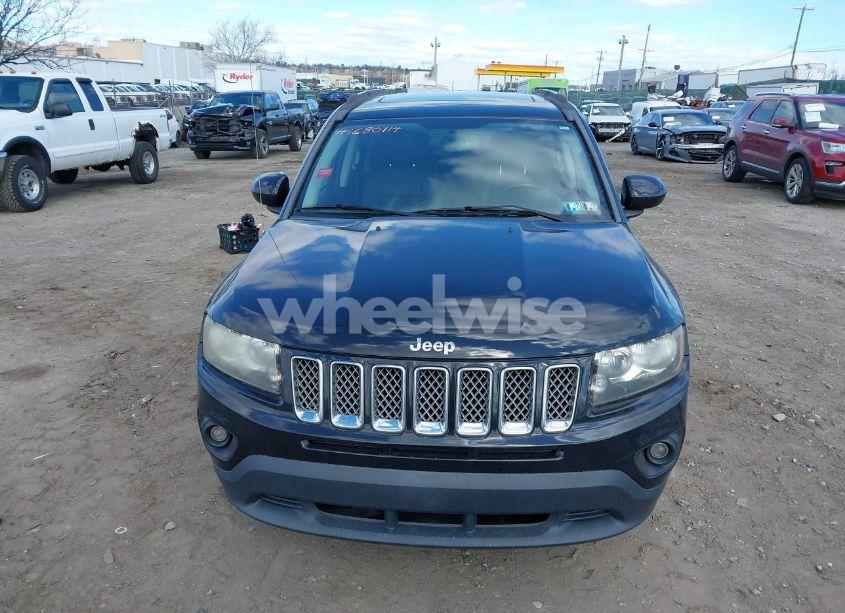 Photo 13 of 2014 Jeep Compass LATITUDE (VIN 1C4NJCEB0ED628221)