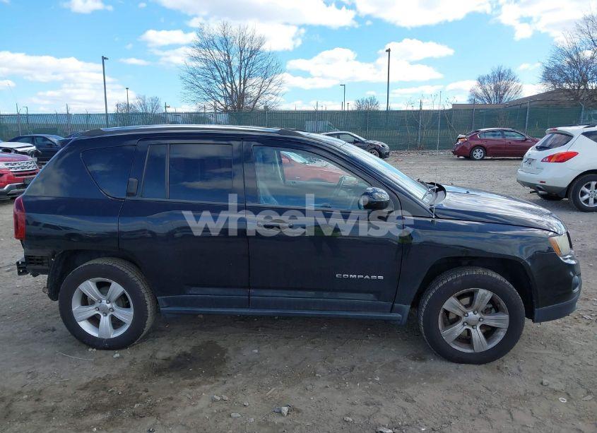 Photo 14 of 2014 Jeep Compass LATITUDE (VIN 1C4NJCEB0ED628221)
