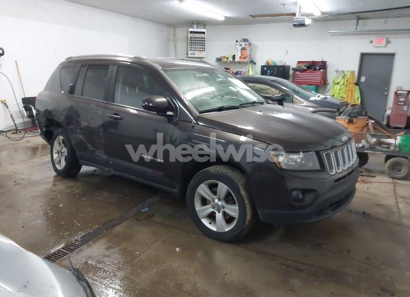 2014 Jeep Compass LATITUDE (VIN 1C4NJCEB0ED628378) main photo