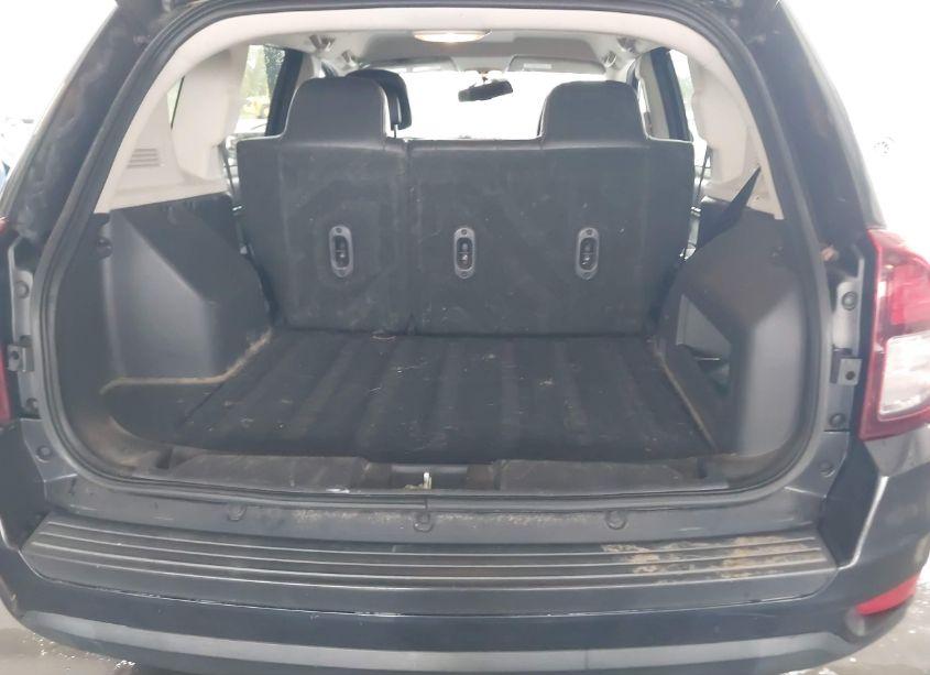 Photo 8 of 2015 Jeep Compass LATITUDE (VIN 1C4NJCEB0FD131414)
