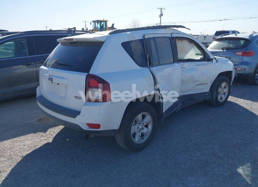 Photo 4 of 2016 Jeep Compass LATITUDE (VIN 1C4NJCEB0GD709965)