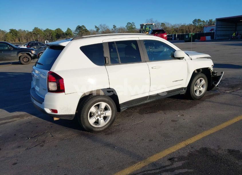 Photo 4 of 2017 Jeep Compass LATITUDE FWD (VIN 1C4NJCEB0HD198775)