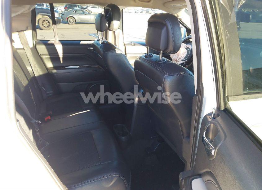 Photo 8 of 2017 Jeep Compass LATITUDE FWD (VIN 1C4NJCEB0HD198775)