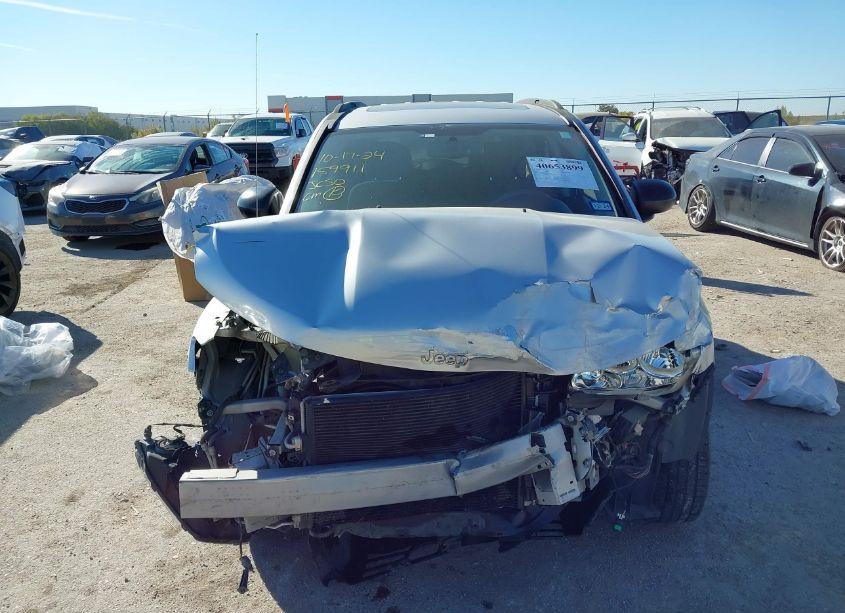 Photo 12 of 2013 Jeep Compass LATITUDE (VIN 1C4NJCEB1DD255334)