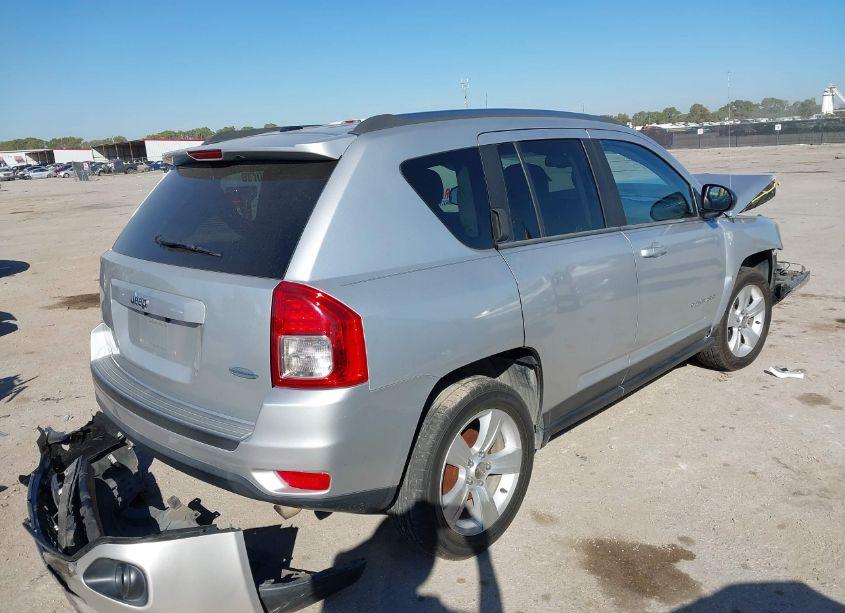 Photo 4 of 2013 Jeep Compass LATITUDE (VIN 1C4NJCEB1DD255334)