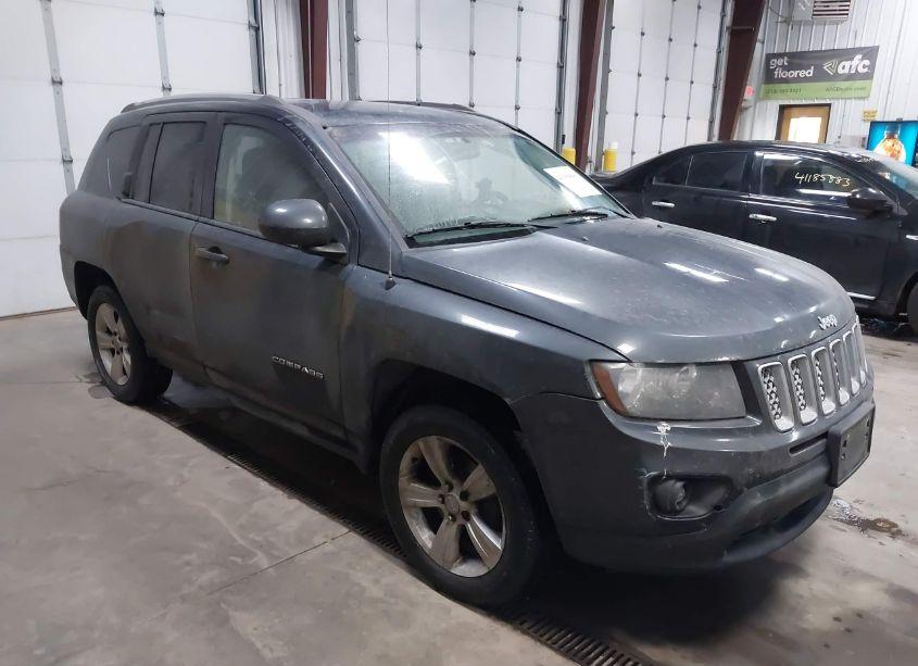2014 Jeep Compass LATITUDE (VIN 1C4NJCEB1ED802295) main photo
