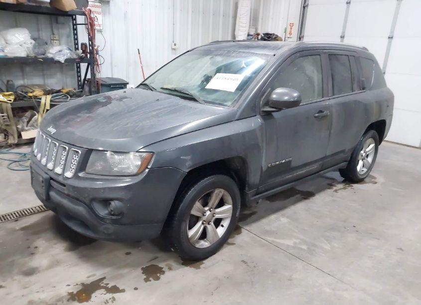 Photo 2 of 2014 Jeep Compass LATITUDE (VIN 1C4NJCEB1ED802295)