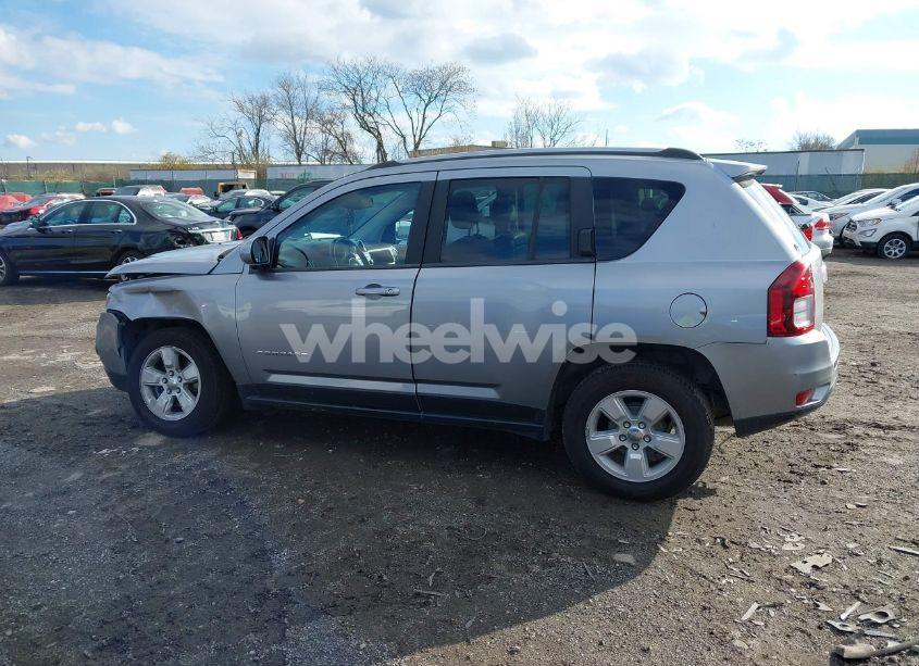 Photo 14 of 2017 Jeep Compass LATITUDE FWD (VIN 1C4NJCEB5HD163021)