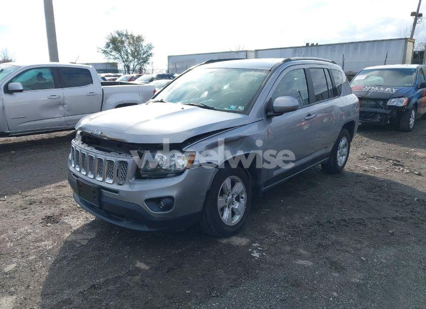 Photo 2 of 2017 Jeep Compass LATITUDE FWD (VIN 1C4NJCEB5HD163021)