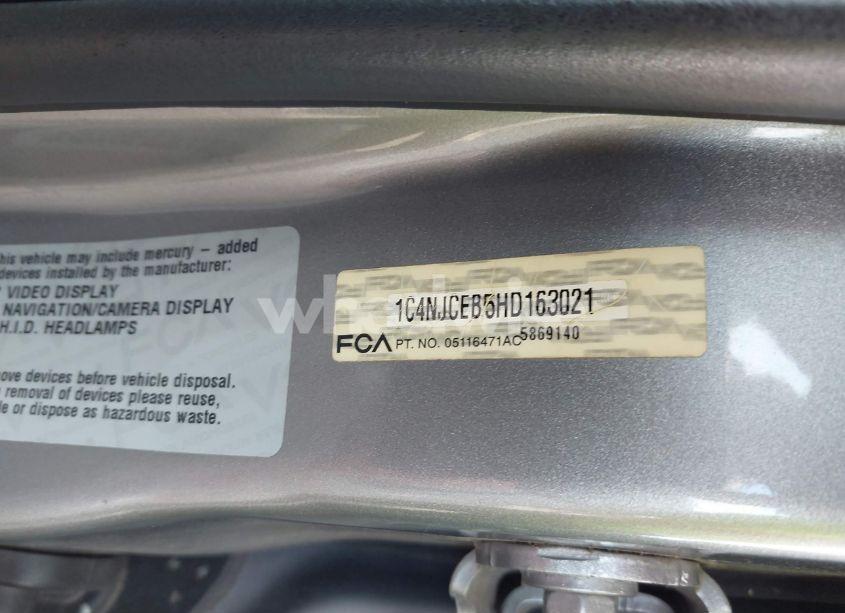 Photo 9 of 2017 Jeep Compass LATITUDE FWD (VIN 1C4NJCEB5HD163021)