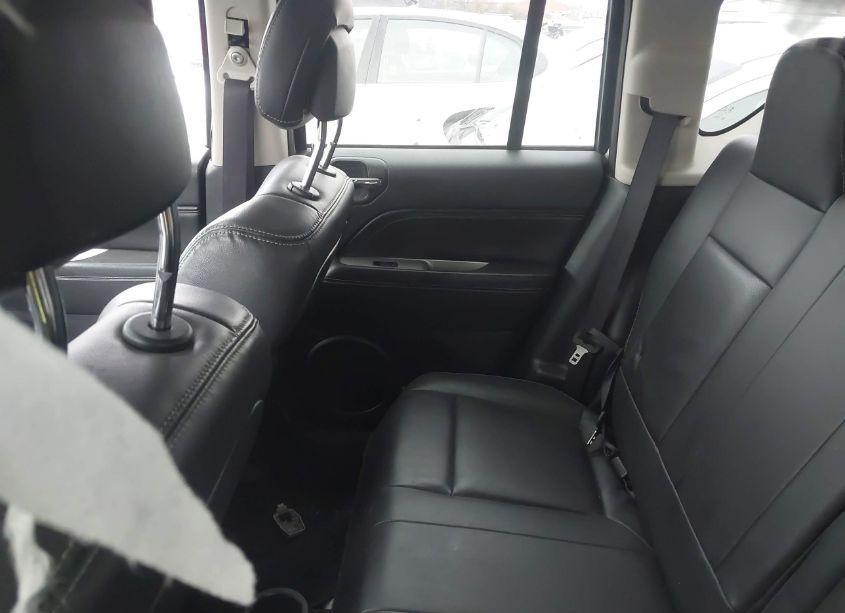 Photo 8 of 2017 Jeep Compass HIGH ALTITUDE FWD (VIN 1C4NJCEB5HD189361)