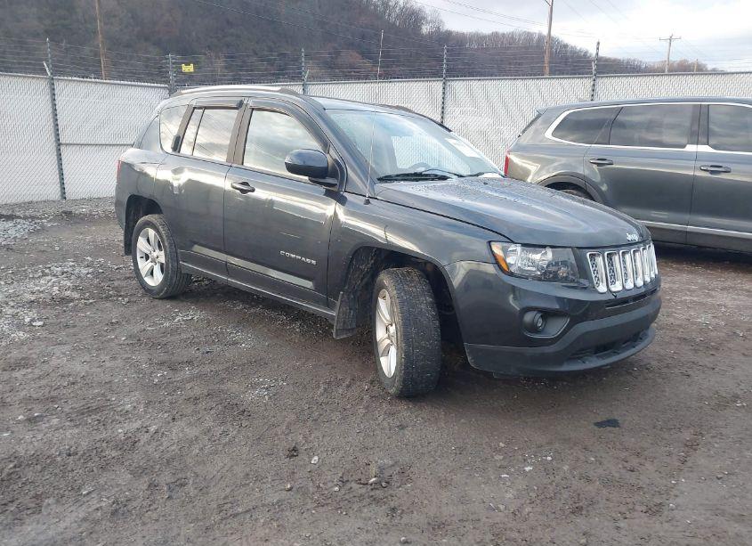 2014 Jeep Compass LATITUDE (VIN 1C4NJCEB6ED531458) main photo