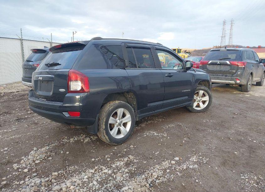 Photo 4 of 2014 Jeep Compass LATITUDE (VIN 1C4NJCEB6ED531458)