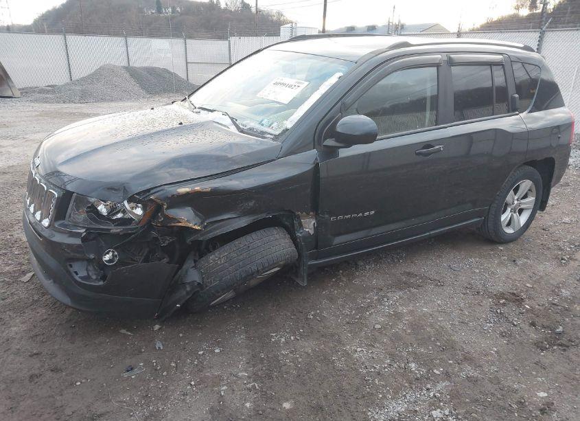 Photo 6 of 2014 Jeep Compass LATITUDE (VIN 1C4NJCEB6ED531458)