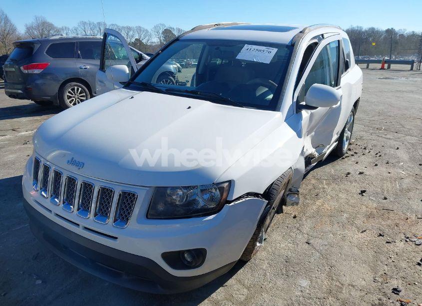 Photo 2 of 2014 Jeep Compass LATITUDE (VIN 1C4NJCEB6ED628319)
