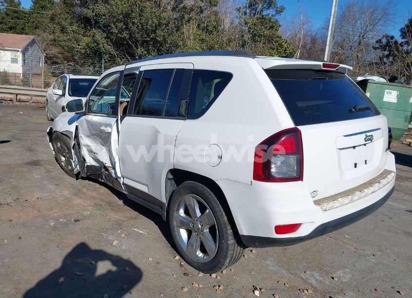 Photo 3 of 2014 Jeep Compass LATITUDE (VIN 1C4NJCEB6ED628319)