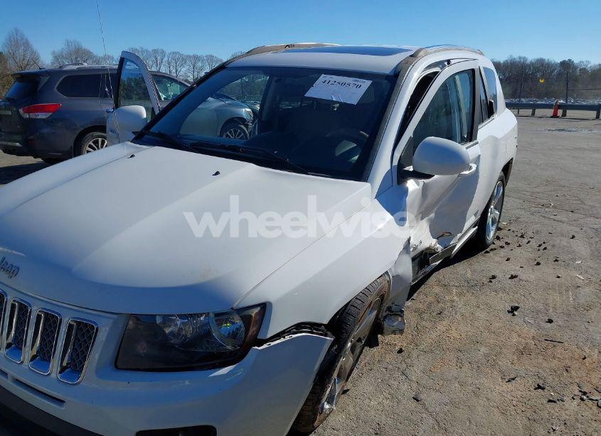 Photo 6 of 2014 Jeep Compass LATITUDE (VIN 1C4NJCEB6ED628319)