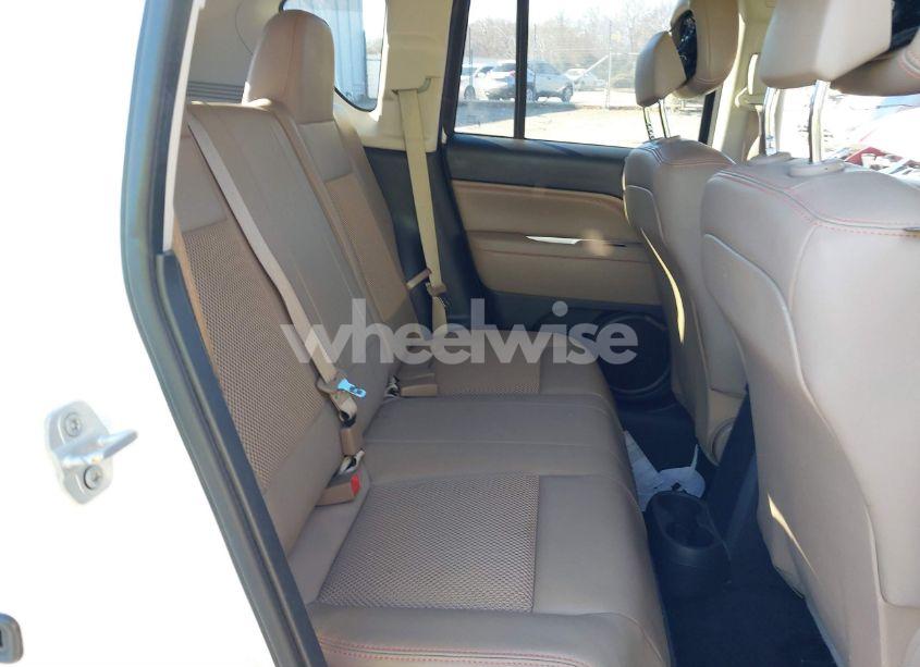 Photo 8 of 2014 Jeep Compass LATITUDE (VIN 1C4NJCEB6ED628319)