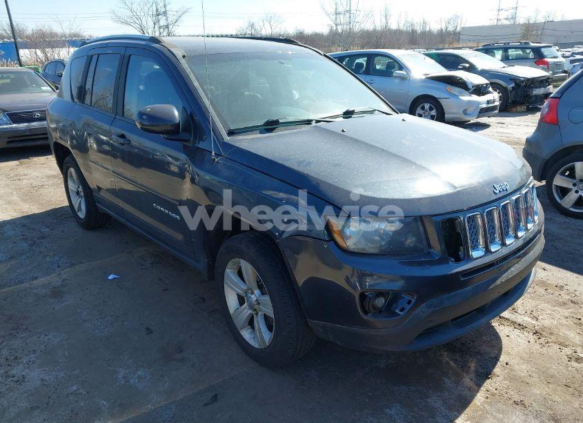 2014 Jeep Compass LATITUDE (VIN 1C4NJCEB7ED660521) main photo
