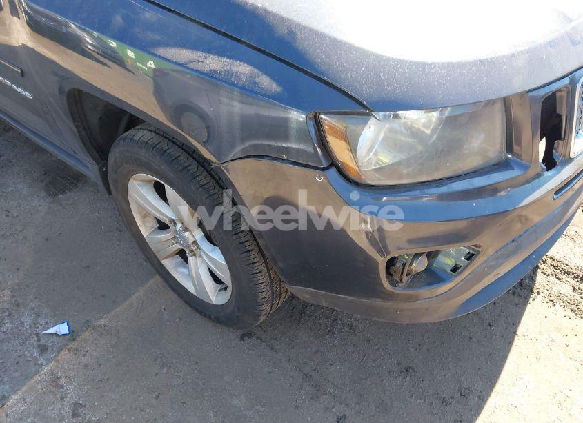 Photo 14 of 2014 Jeep Compass LATITUDE (VIN 1C4NJCEB7ED660521)