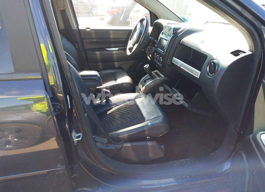 Photo 5 of 2014 Jeep Compass LATITUDE (VIN 1C4NJCEB7ED660521)