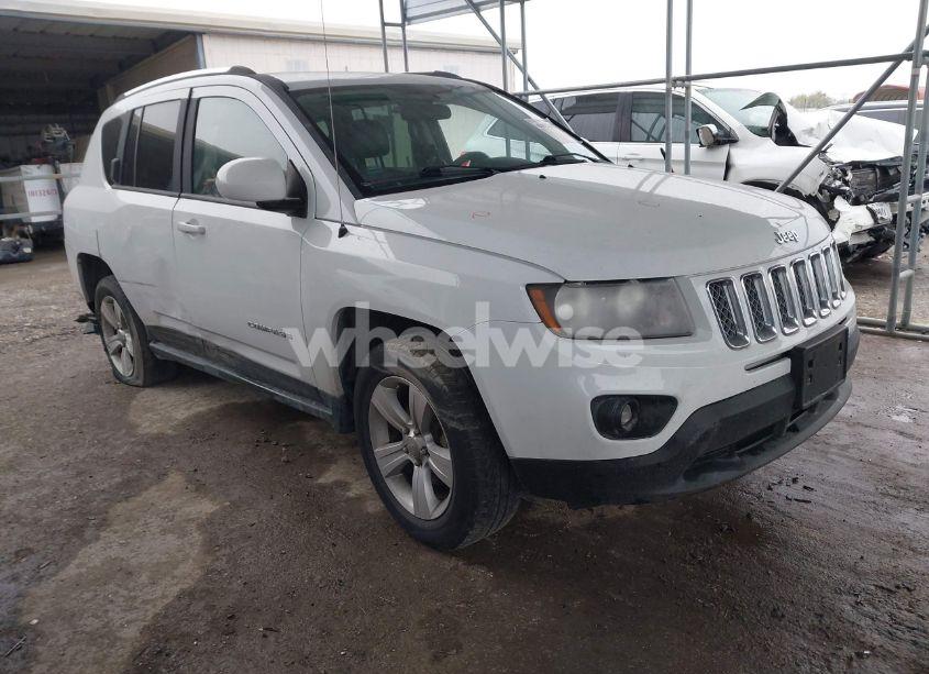 2014 Jeep Compass LATITUDE (VIN 1C4NJCEB7ED707997) main photo