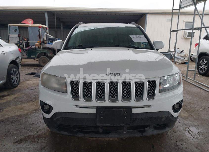 Photo 12 of 2014 Jeep Compass LATITUDE (VIN 1C4NJCEB7ED707997)