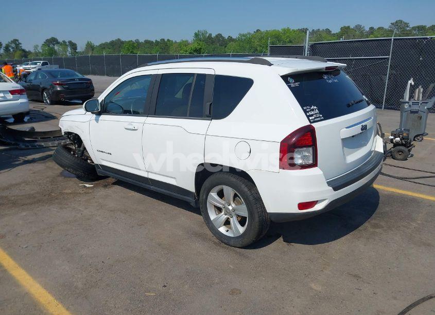 Photo 3 of 2014 Jeep Compass LATITUDE (VIN 1C4NJCEB7ED794428)