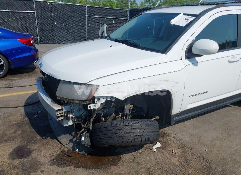 Photo 6 of 2014 Jeep Compass LATITUDE (VIN 1C4NJCEB7ED794428)