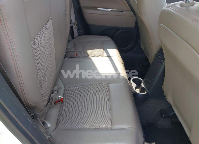 Photo 8 of 2014 Jeep Compass LATITUDE (VIN 1C4NJCEB7ED794428)