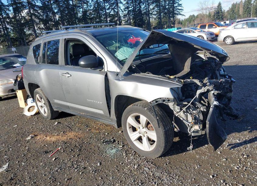 2013 Jeep Compass LATITUDE (VIN 1C4NJCEB8DD123932) main photo