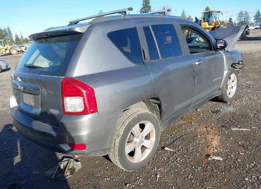 Photo 4 of 2013 Jeep Compass LATITUDE (VIN 1C4NJCEB8DD123932)