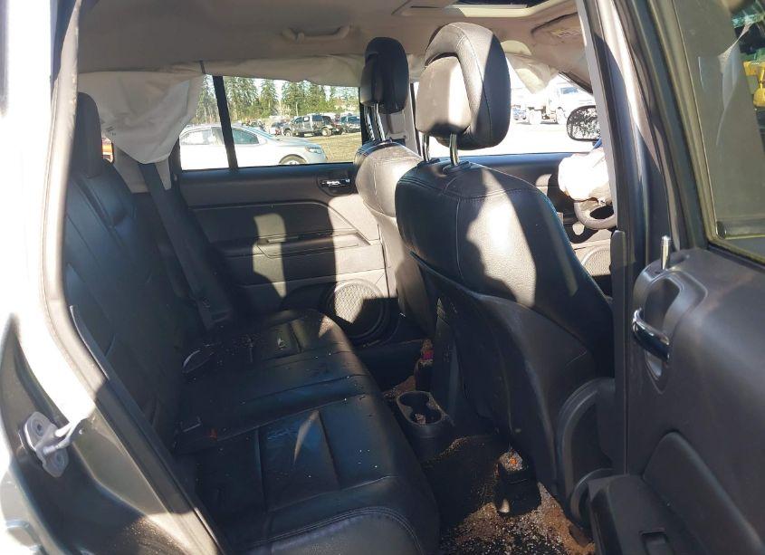 Photo 8 of 2013 Jeep Compass LATITUDE (VIN 1C4NJCEB8DD123932)