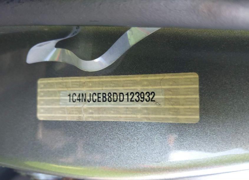 Photo 9 of 2013 Jeep Compass LATITUDE (VIN 1C4NJCEB8DD123932)