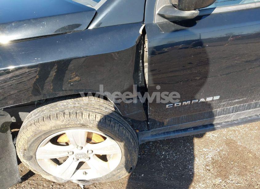 Photo 15 of 2014 Jeep Compass LATITUDE (VIN 1C4NJCEB8ED508876)