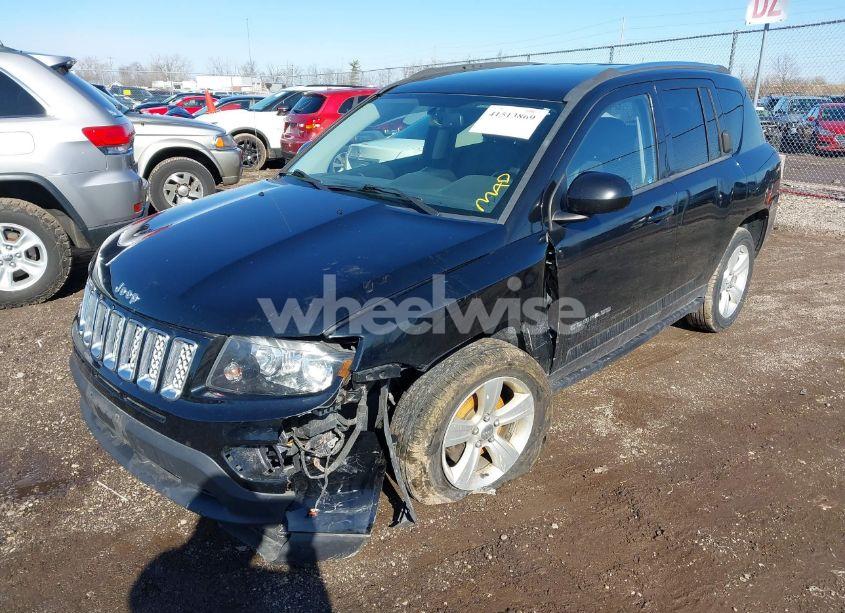 Photo 2 of 2014 Jeep Compass LATITUDE (VIN 1C4NJCEB8ED508876)