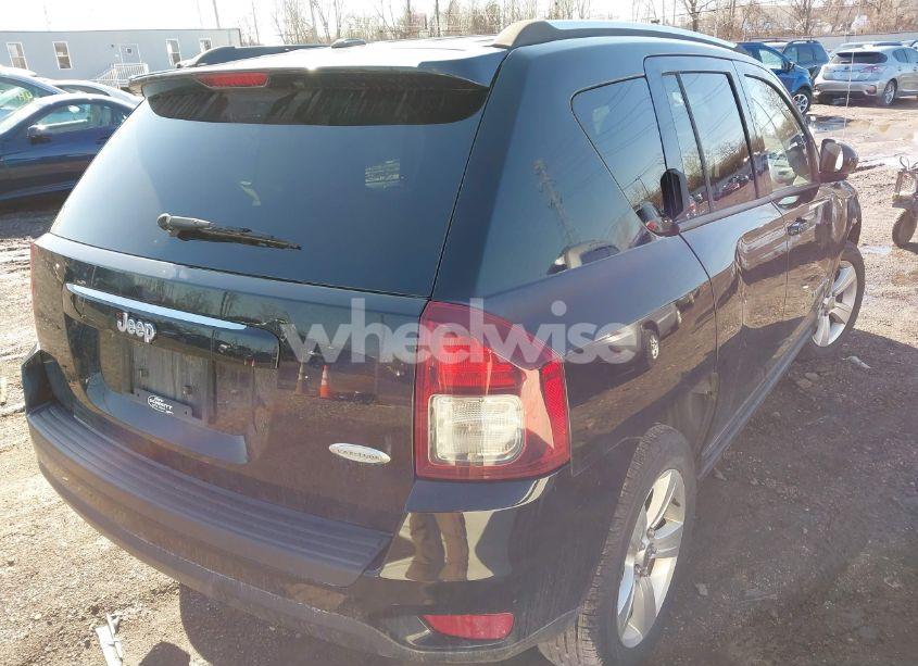 Photo 4 of 2014 Jeep Compass LATITUDE (VIN 1C4NJCEB8ED508876)