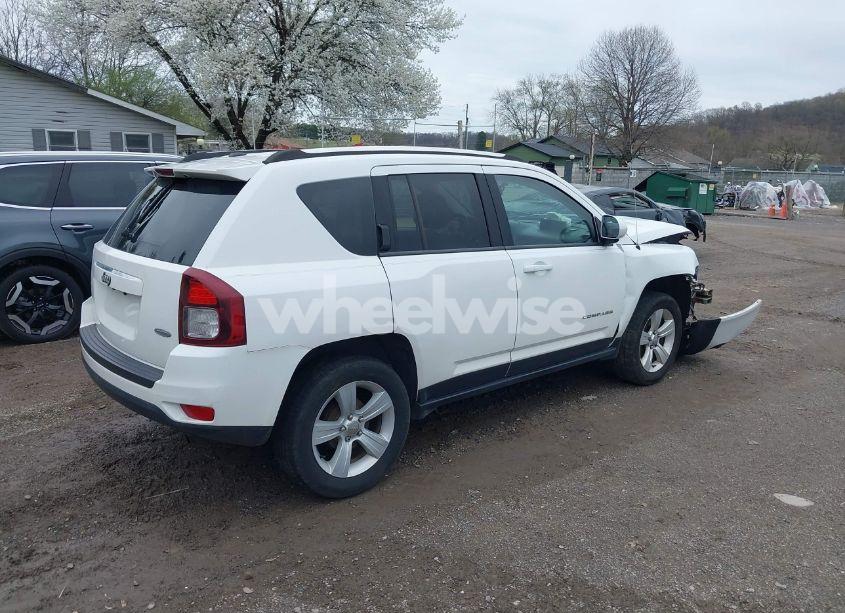 Photo 4 of 2014 Jeep Compass LATITUDE (VIN 1C4NJCEB8ED518193)