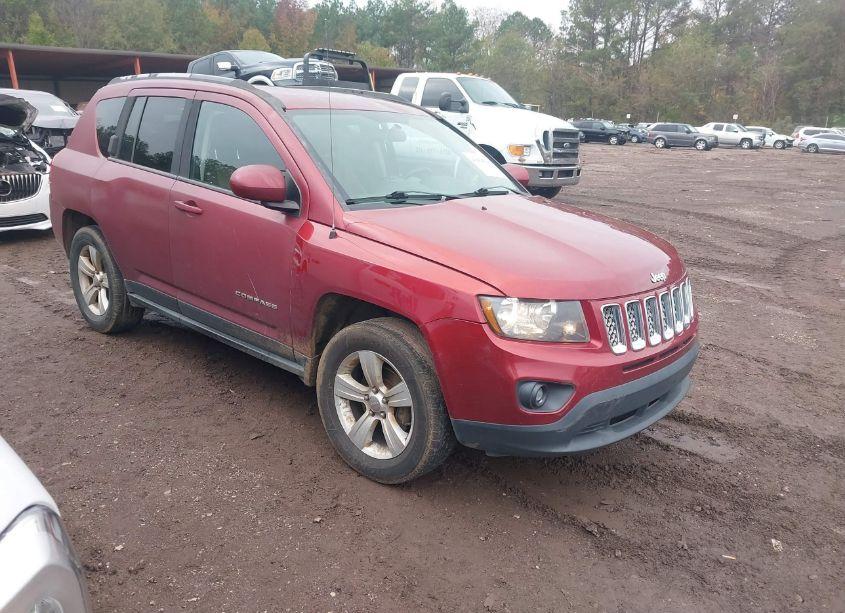 2015 Jeep Compass LATITUDE (VIN 1C4NJCEB8FD296319) main photo