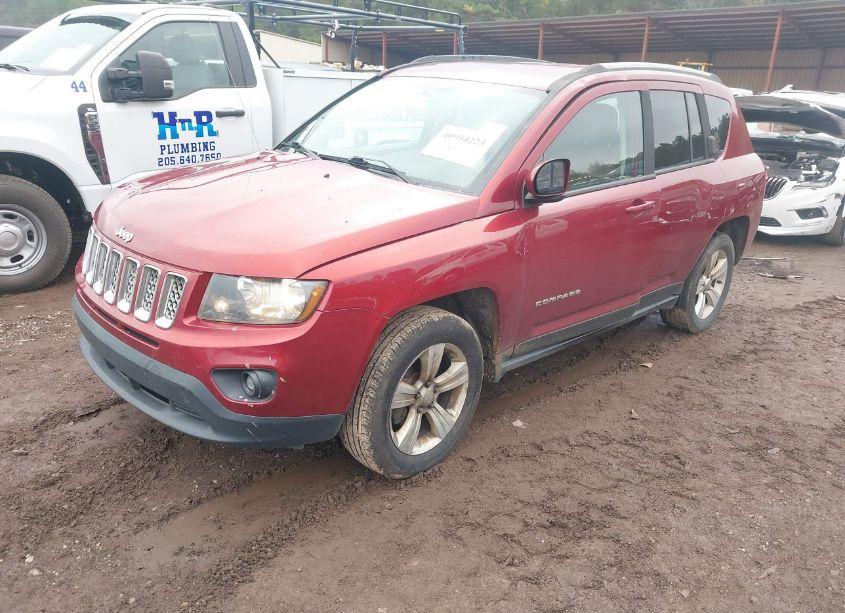 Photo 2 of 2015 Jeep Compass LATITUDE (VIN 1C4NJCEB8FD296319)