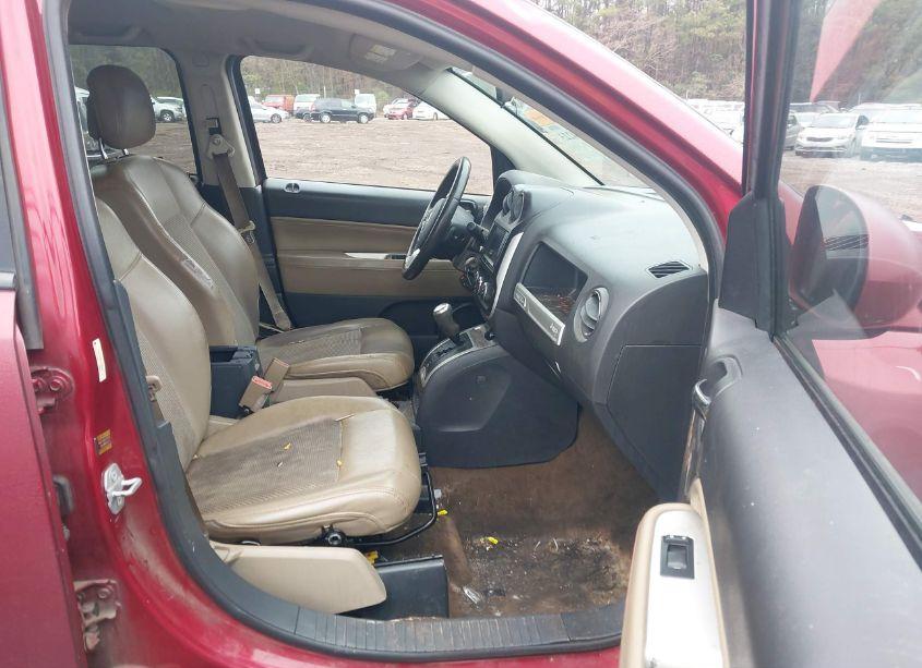 Photo 5 of 2015 Jeep Compass LATITUDE (VIN 1C4NJCEB8FD296319)