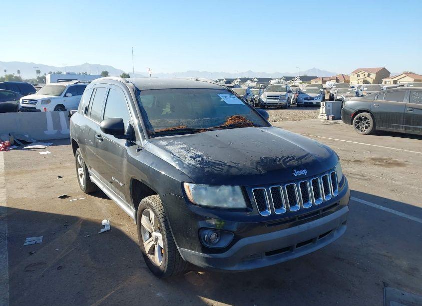 2013 Jeep Compass LATITUDE (VIN 1C4NJCEB9DD237504) main photo