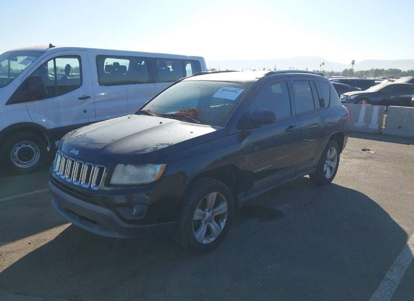 Photo 2 of 2013 Jeep Compass LATITUDE (VIN 1C4NJCEB9DD237504)