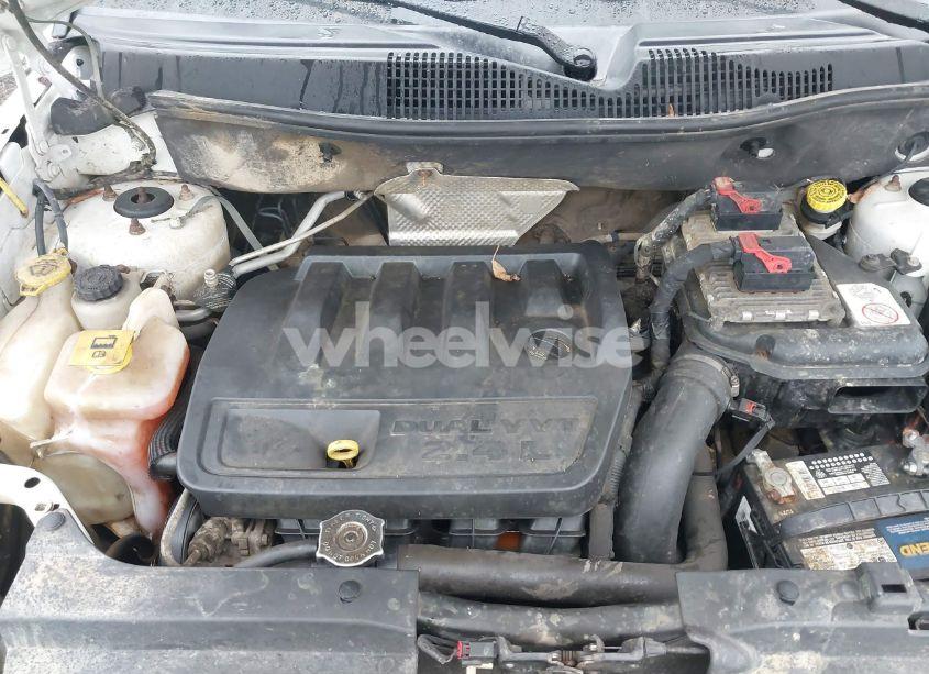 Photo 10 of 2014 Jeep Compass LATITUDE (VIN 1C4NJCEB9ED660004)