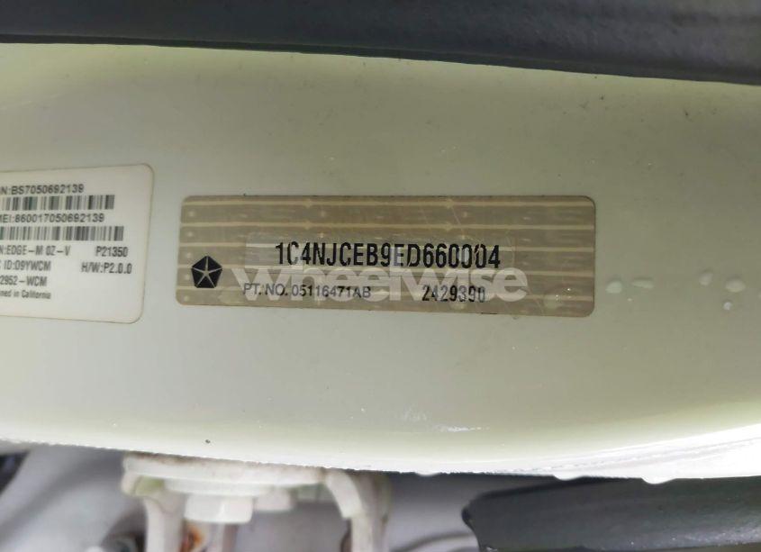 Photo 9 of 2014 Jeep Compass LATITUDE (VIN 1C4NJCEB9ED660004)