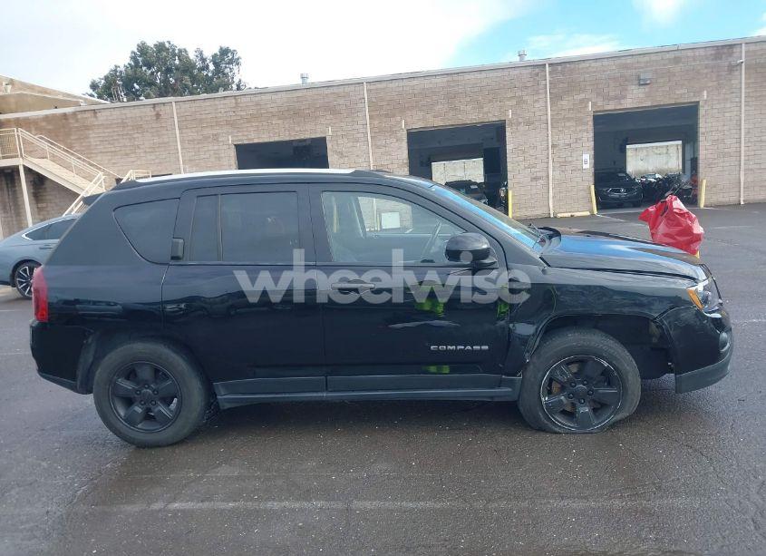 Photo 13 of 2017 Jeep Compass LATITUDE FWD (VIN 1C4NJCEB9HD160736)