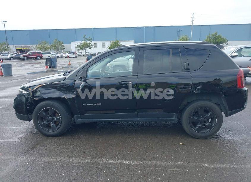 Photo 14 of 2017 Jeep Compass LATITUDE FWD (VIN 1C4NJCEB9HD160736)