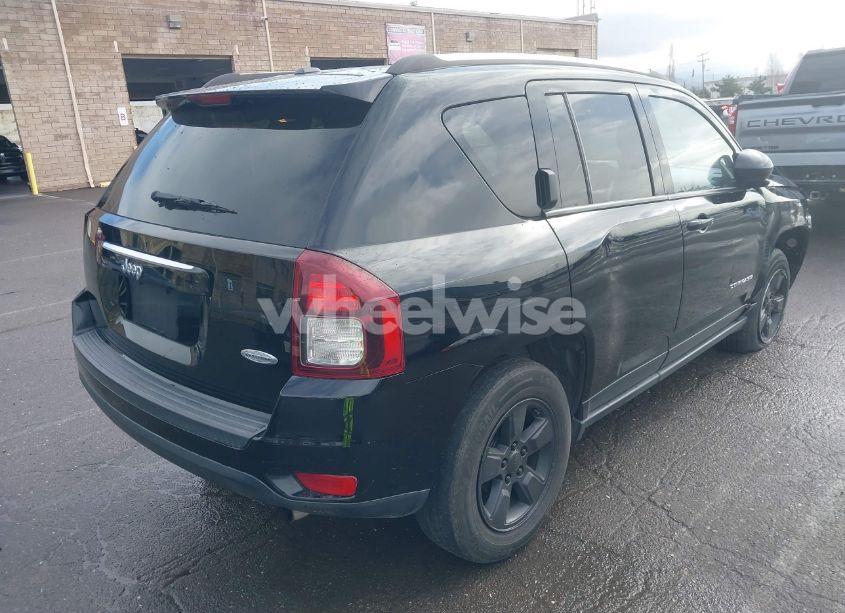 Photo 4 of 2017 Jeep Compass LATITUDE FWD (VIN 1C4NJCEB9HD160736)