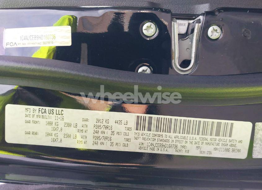 Photo 9 of 2017 Jeep Compass LATITUDE FWD (VIN 1C4NJCEB9HD160736)